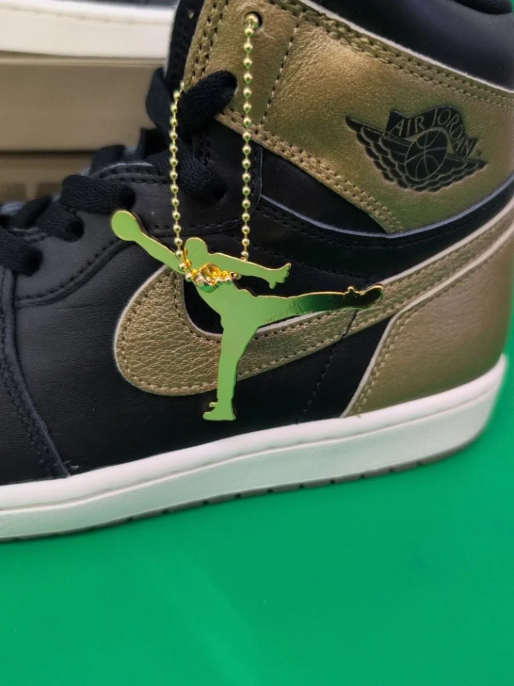 Nike Air Jordan 1 Retro High OG Men's Shoes US 10.5 Black Gold DZ5485-071